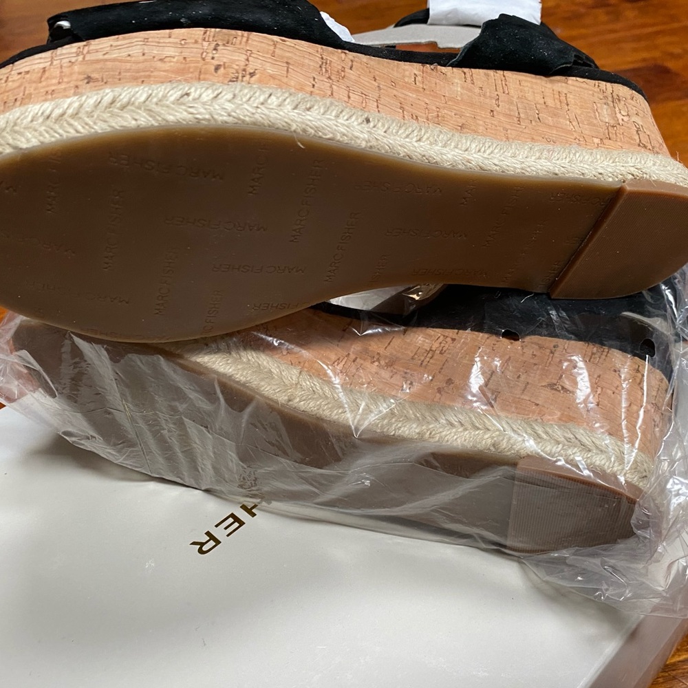 NWT Marc Fisher Faitful Platform Sandals - Picture 8 of 9
